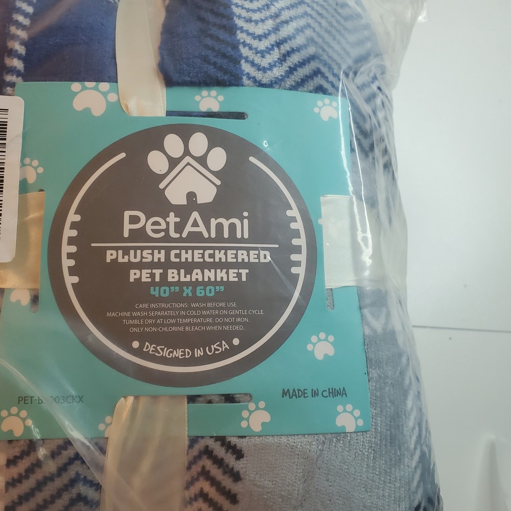 PetAmi Plush Checkered Pet Blanket Blue White Chevron Plaid 40x60 New